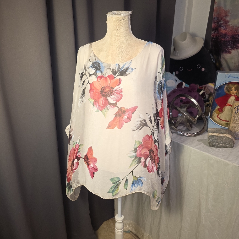 Catwalk Studio Made in‎ Italy Silk Blend Floral Poncho Top S (Flawed)